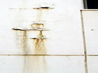 外装施工時期のめやす写真：外壁の爆裂